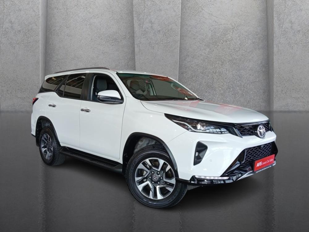 Toyota Fortuner 2.4 Gd-6 Rb At