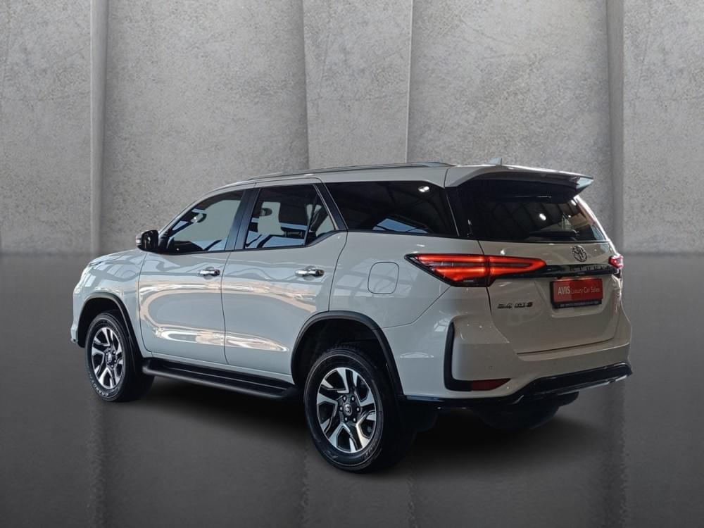 Toyota Fortuner 2.4 Gd-6 Rb At