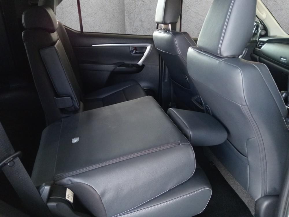 Toyota Fortuner 2.4 Gd-6 Rb At