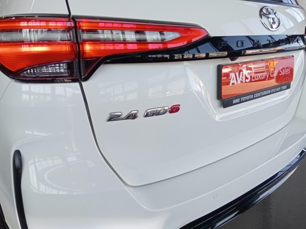Toyota Fortuner 2.4 Gd-6 Rb At