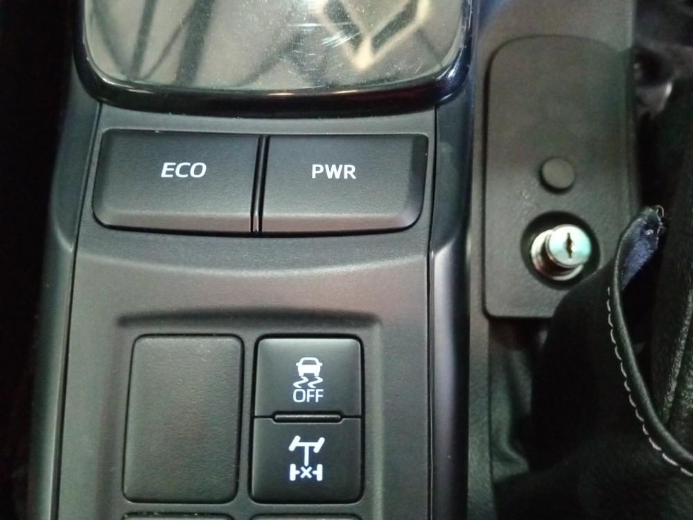 Toyota Fortuner 2.4 Gd-6 Rb At