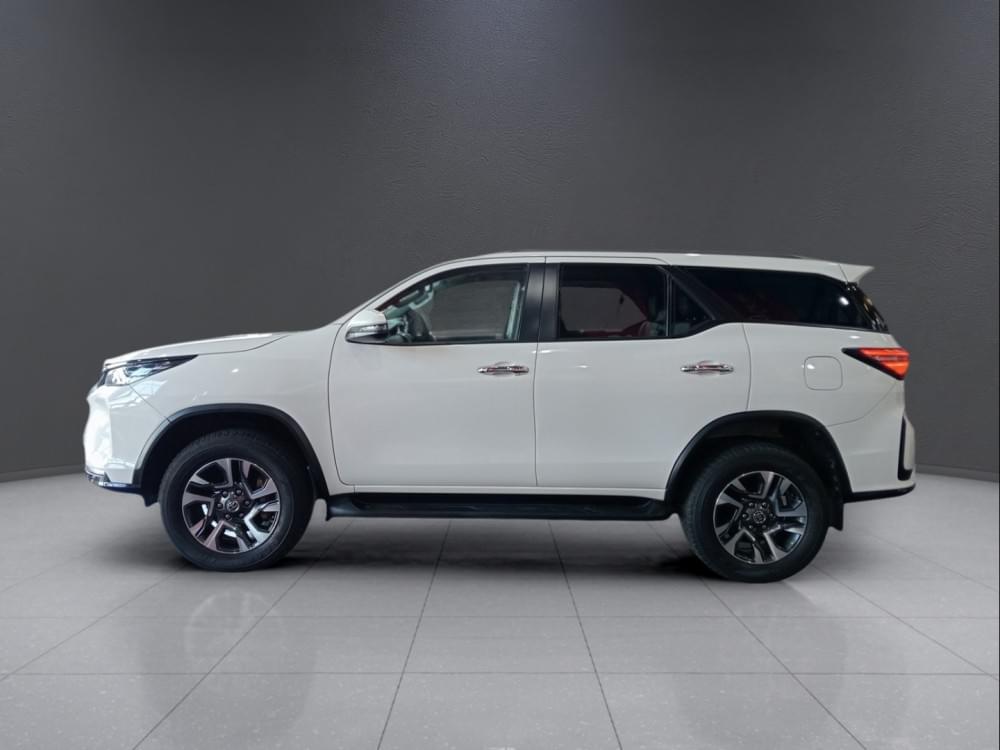 Toyota Fortuner 2.4 Gd-6 Rb 6At