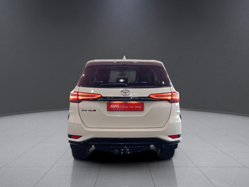 Toyota Fortuner 2.4 Gd-6 Rb 6At