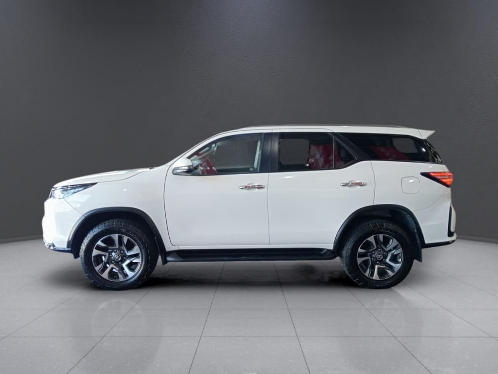 Toyota Fortuner 2.4 Gd-6 Rb 6At