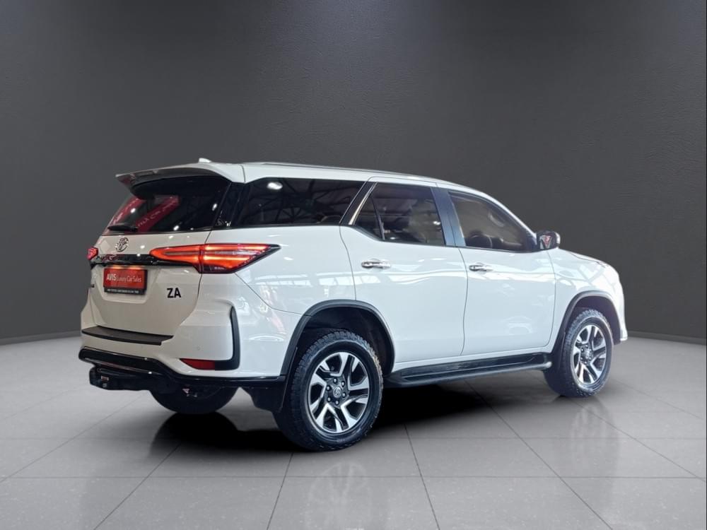 Toyota Fortuner 2.4 Gd-6 Rb 6At