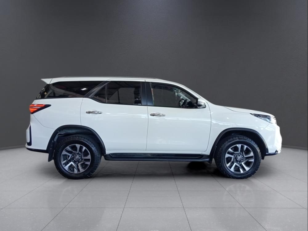 Toyota Fortuner 2.4 Gd-6 Rb 6At