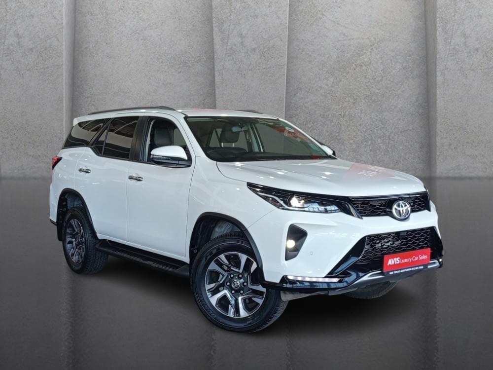 Toyota Fortuner 2.4 Gd-6 Rb At