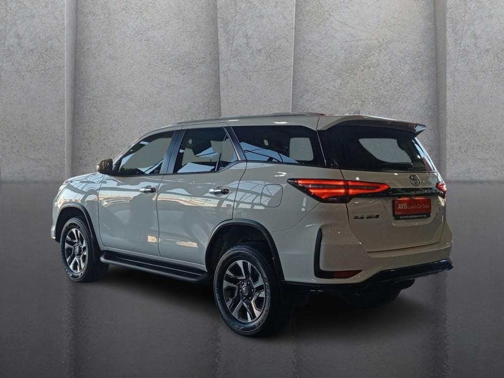 Toyota Fortuner 2.4 Gd-6 Rb At
