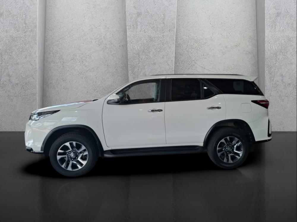 Toyota Fortuner 2.4 Gd-6 Rb 6At