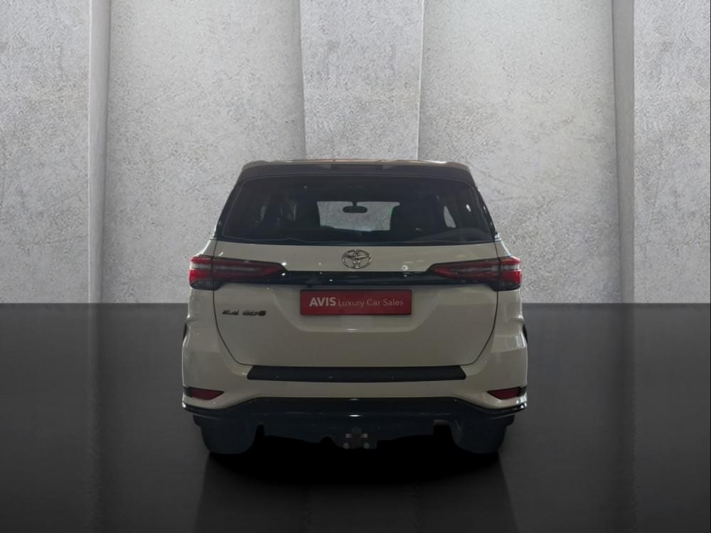 Toyota Fortuner 2.4 Gd-6 Rb 6At