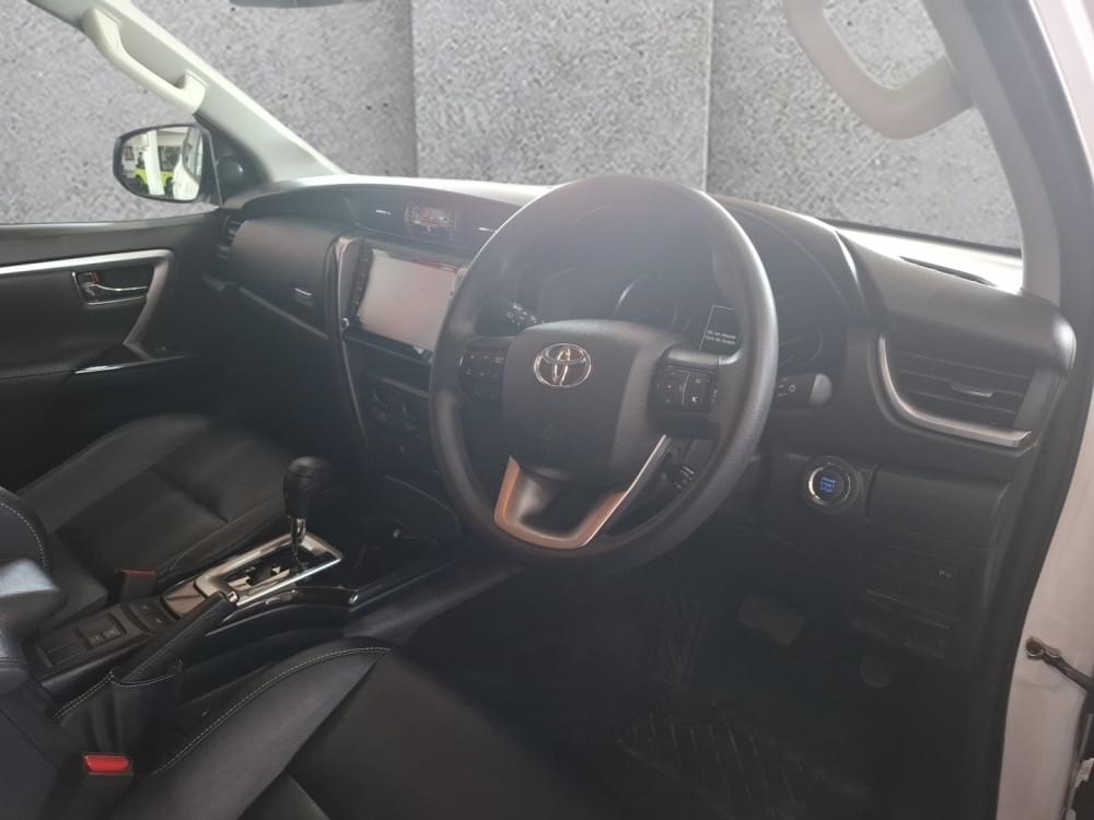 Toyota Fortuner 2.4 Gd-6 Rb 6At