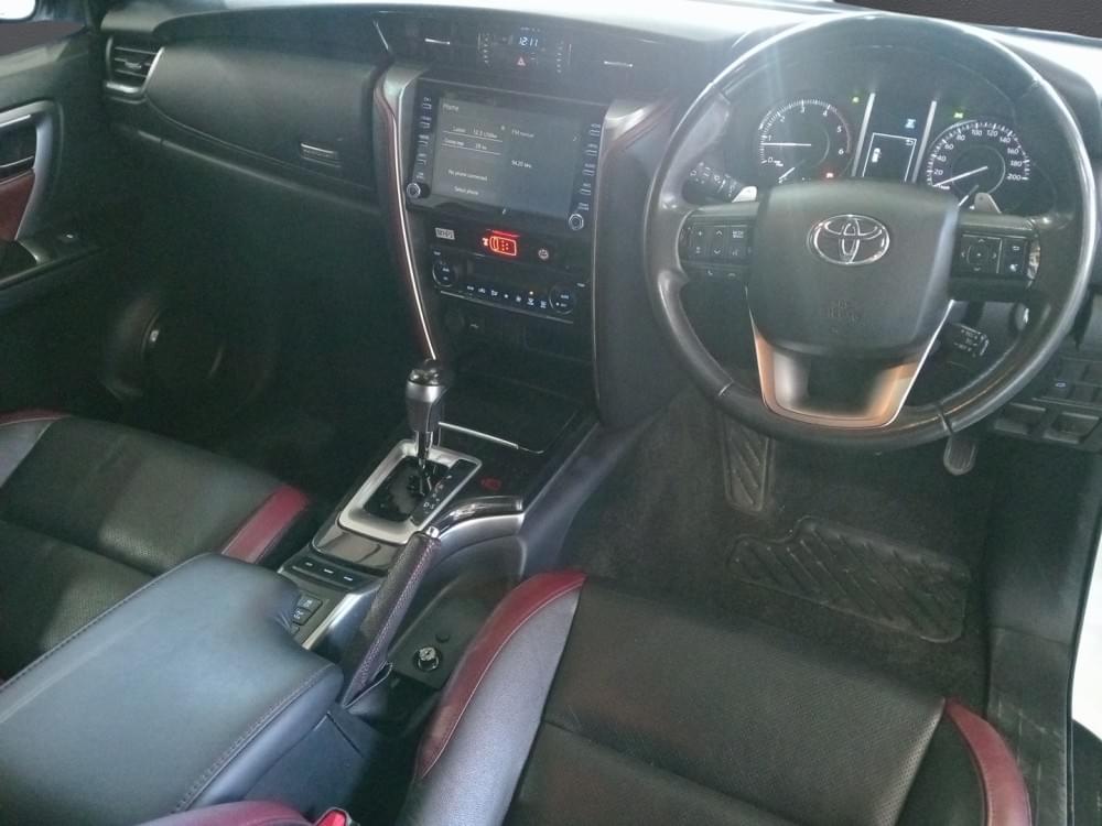 Toyota Fortuner 2.8 Gd-6 Rb At