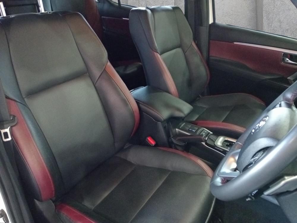 Toyota Fortuner 2.8 Gd-6 Rb At
