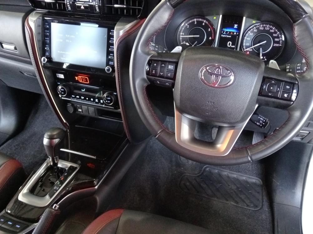 Toyota Fortuner 2.8 Gd-6 Rb At