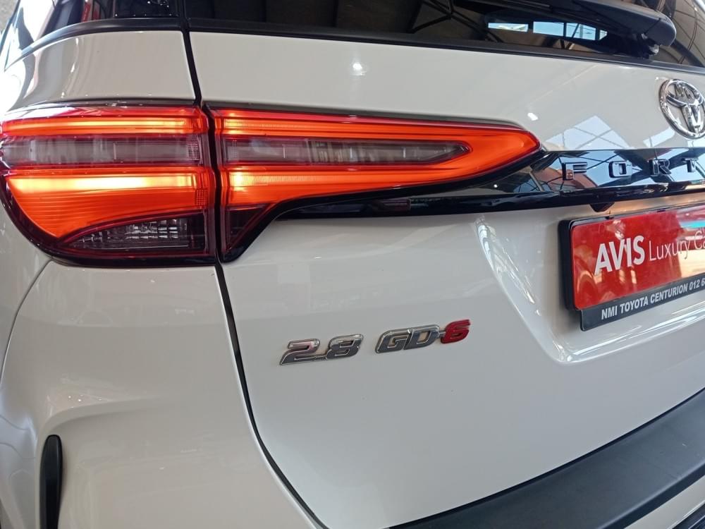 Toyota Fortuner 2.8 Gd-6 Rb At