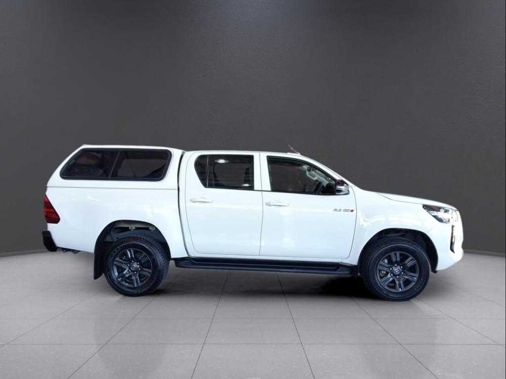 Toyota Hilux 2.4 Gd-6 Raider D Cab At