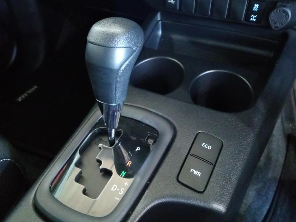Toyota Hilux 2.4 Gd-6 Raider D Cab At