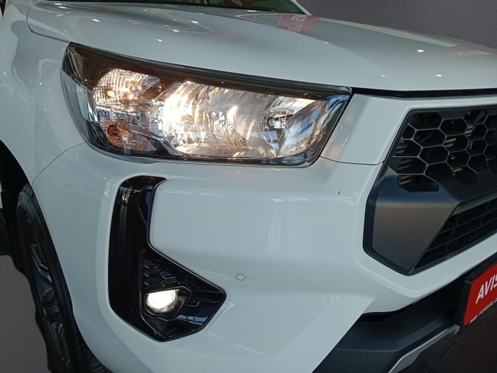 Toyota Hilux 2.4 Gd-6 Raider D Cab At