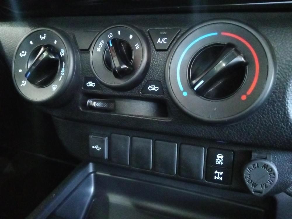Toyota Hilux 2.4 Gd-6 Raider D Cab At