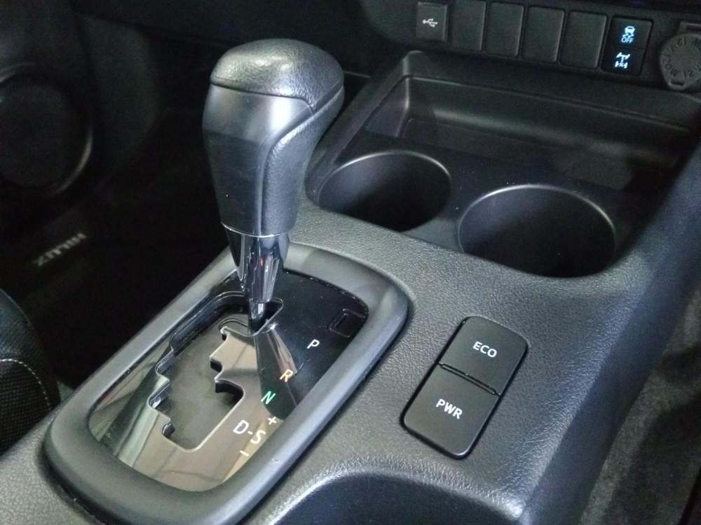 Toyota N/A 2.4 Gd-6 Raider D Cab At