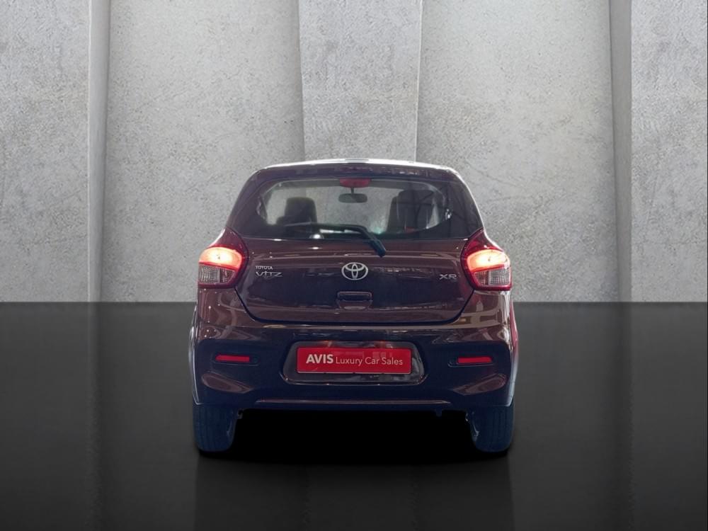 Toyota Vitz 1.0 Xr Amt