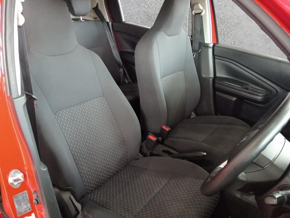 Toyota Vitz 1.0 Xr Amt