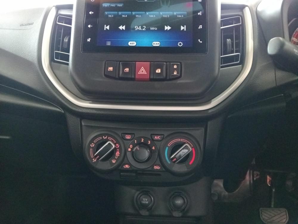 Toyota Vitz 1.0 Xr Amt