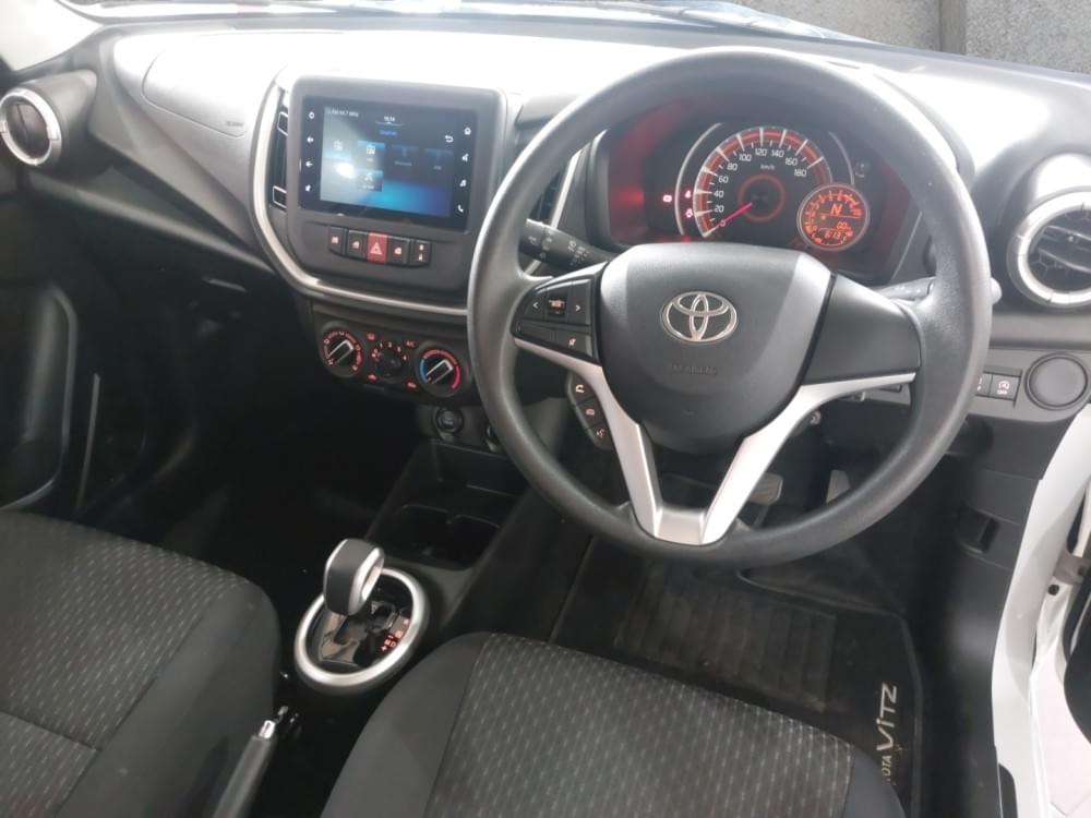 Toyota Vitz 1.0 Xr Amt