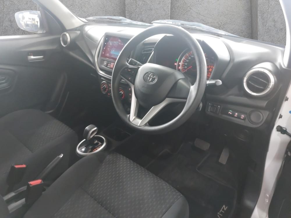 Toyota Vitz 1.0 Xr Amt