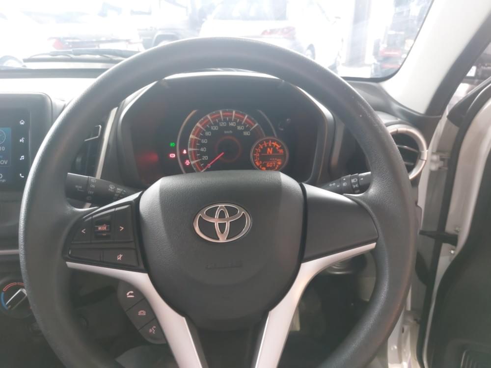 Toyota Vitz 1.0 Xr Amt