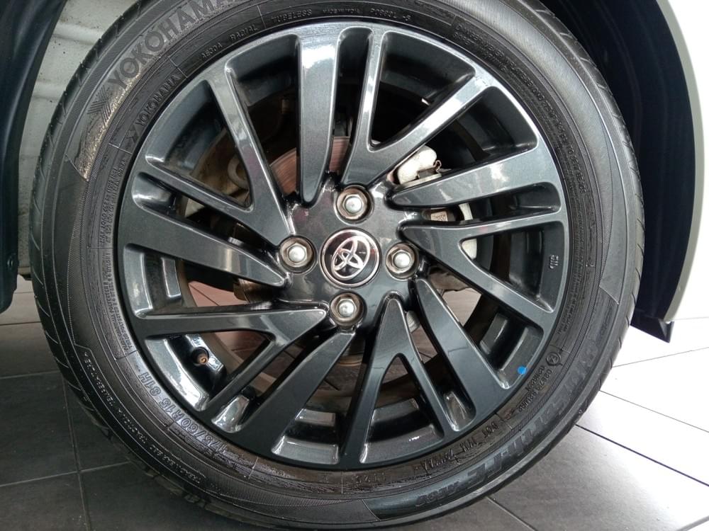 Toyota Vitz 1.0 Xr Amt