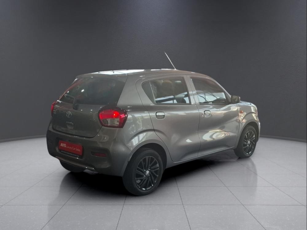 Toyota Vitz 1.0 Xr Mt