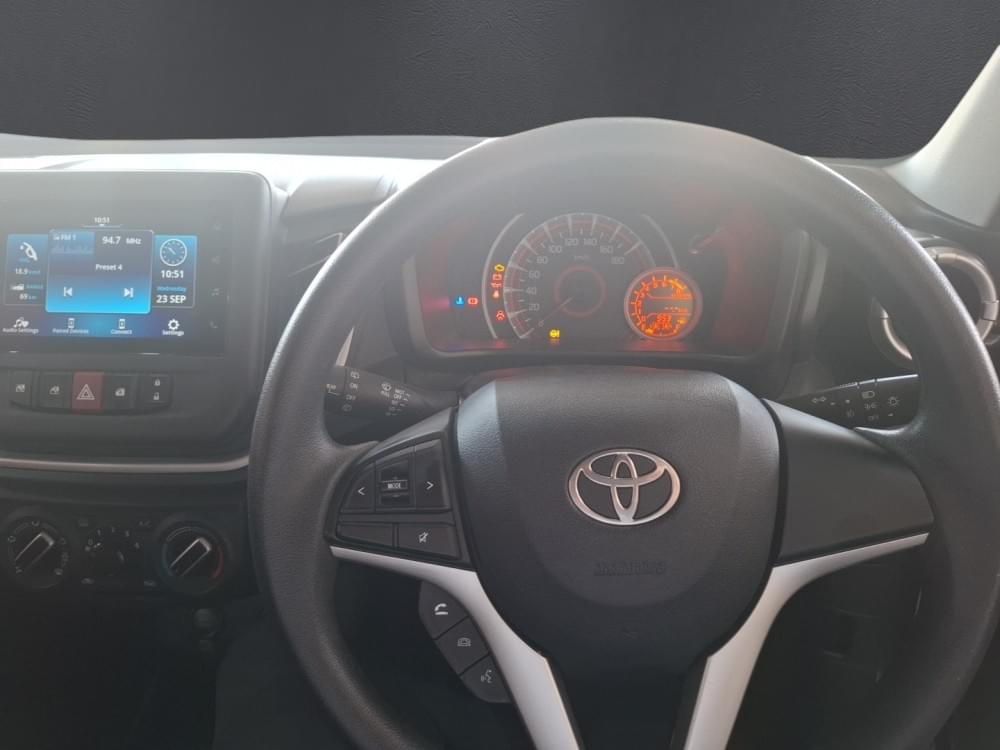 Toyota Vitz 1.0 Xr Mt