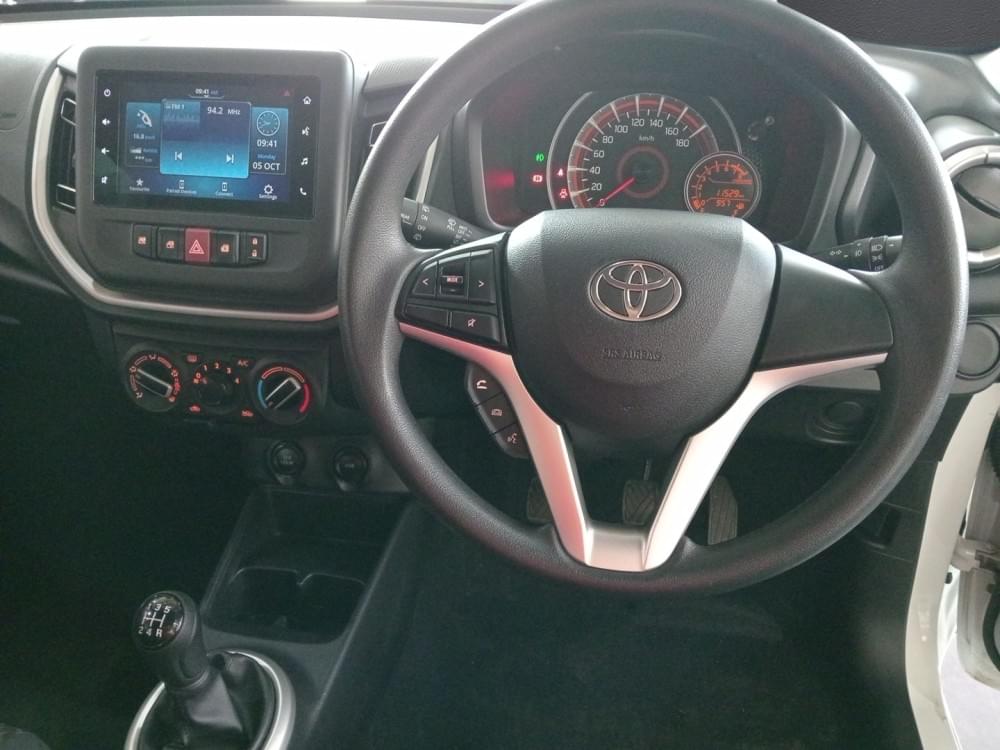 Toyota Vitz 1.0 Xr Mt