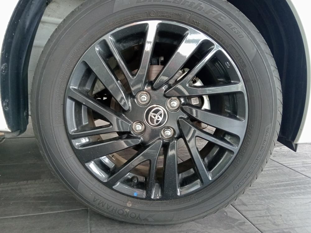 Toyota Vitz 1.0 Xr Mt