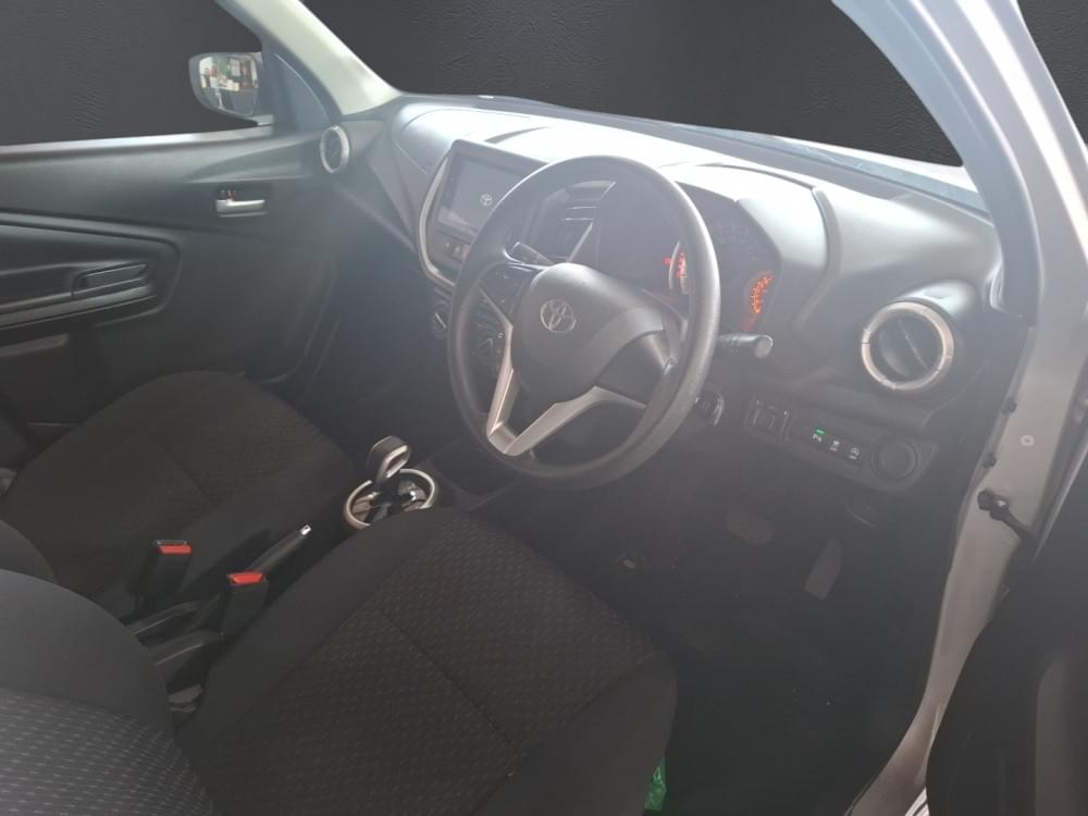 Toyota Vitz 1.0 Xr Amt