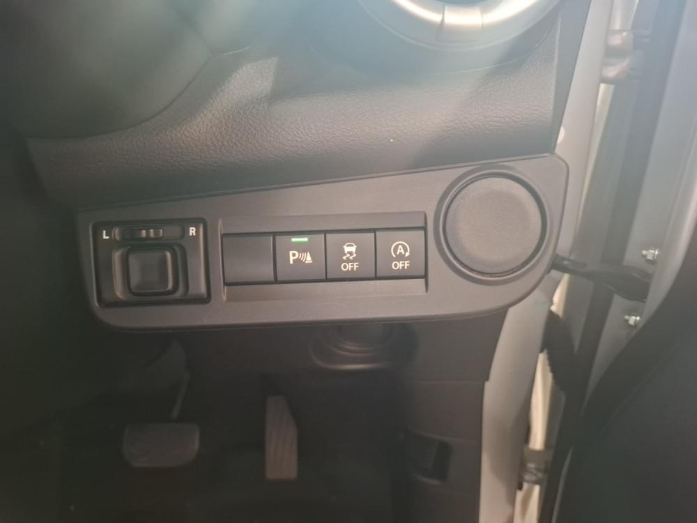 Toyota Vitz 1.0 Xr Amt