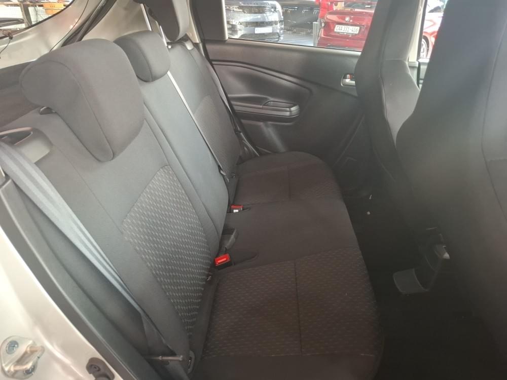 Toyota Vitz 1.0 Xr Amt