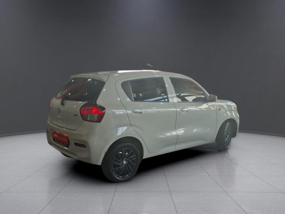 Toyota Vitz 1.0 Xr Mt