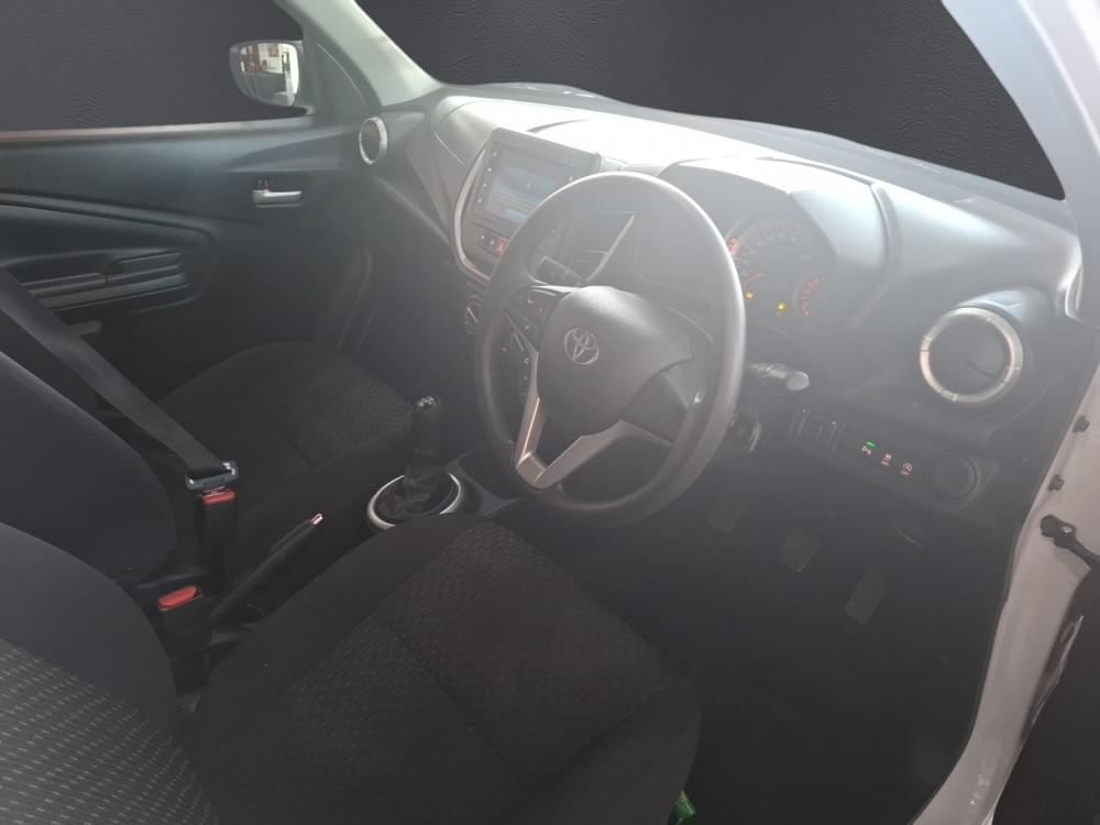 Toyota Vitz 1.0 Xr Mt