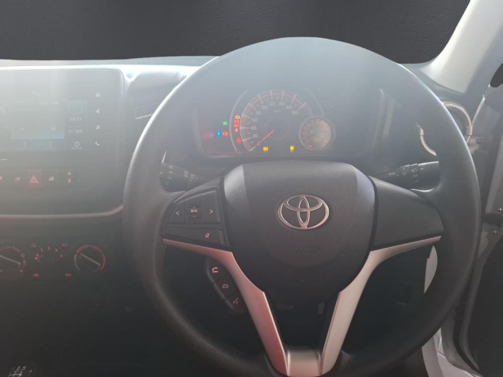 Toyota Vitz 1.0 Xr Mt