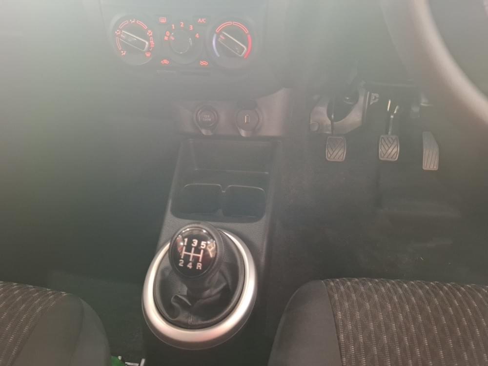 Toyota Vitz 1.0 Xr Mt