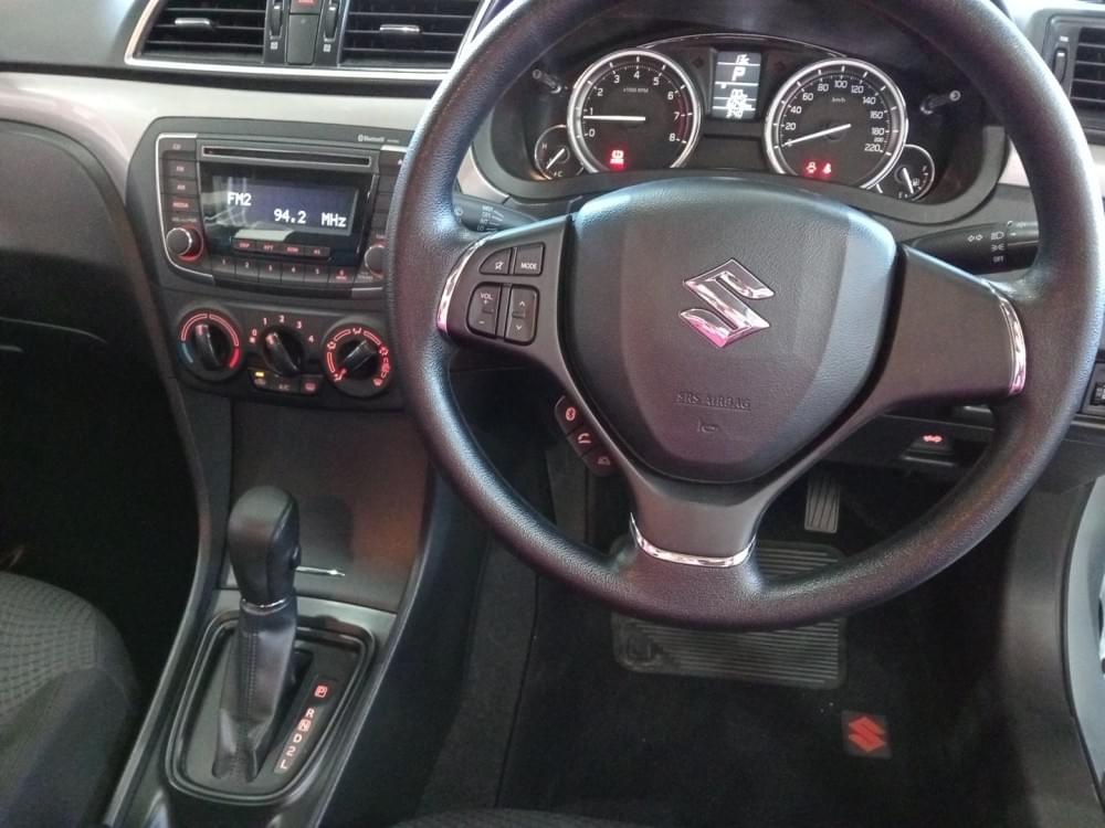Suzuki N/A 1.5 Gl At