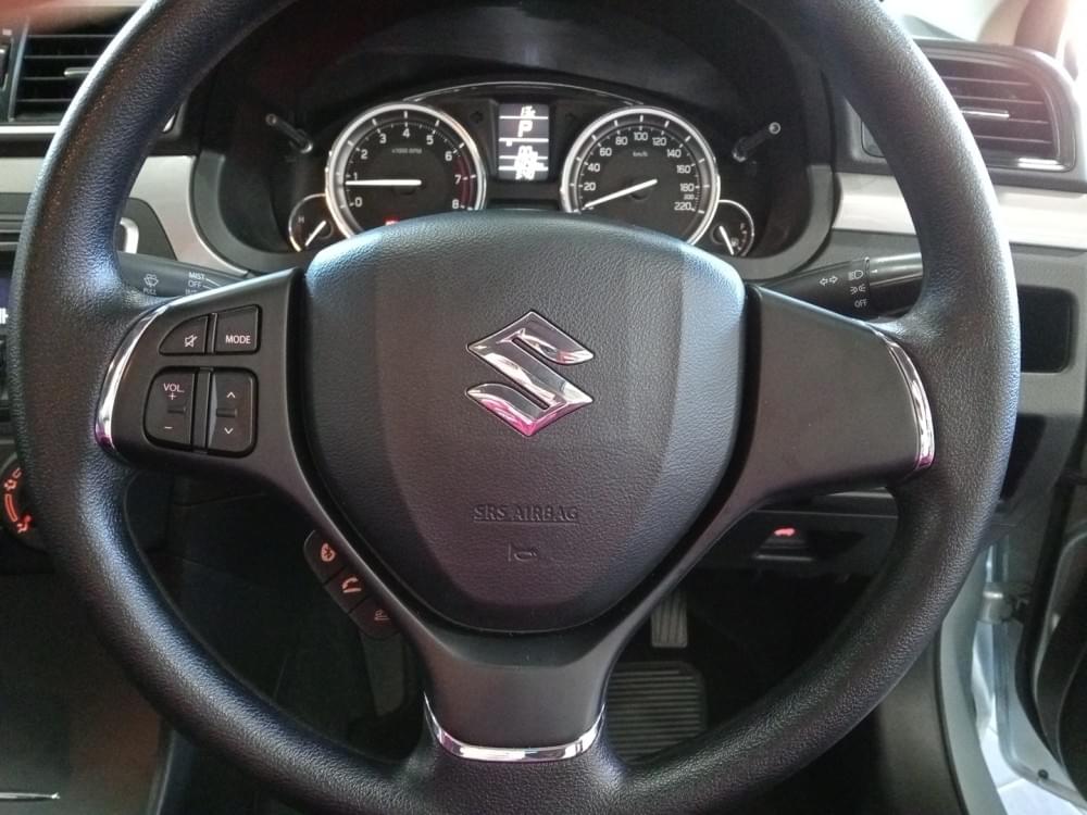 Suzuki N/A 1.5 Gl At