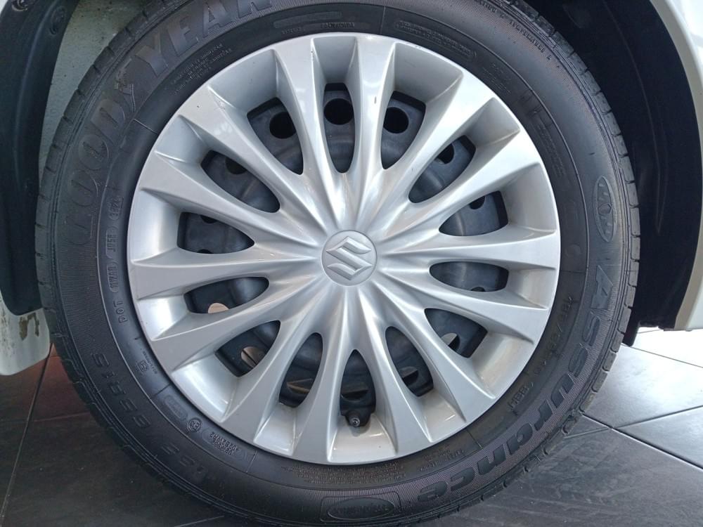 Suzuki N/A 1.5 Gl At