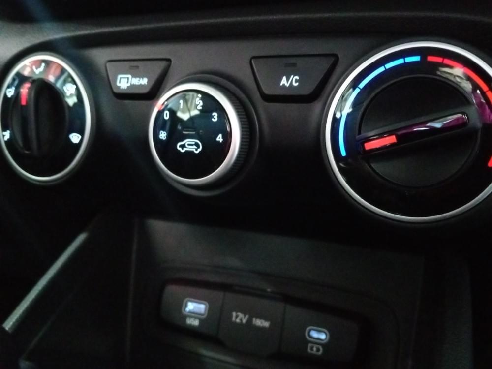 Hyundai Venue 1.0 Motion Dct