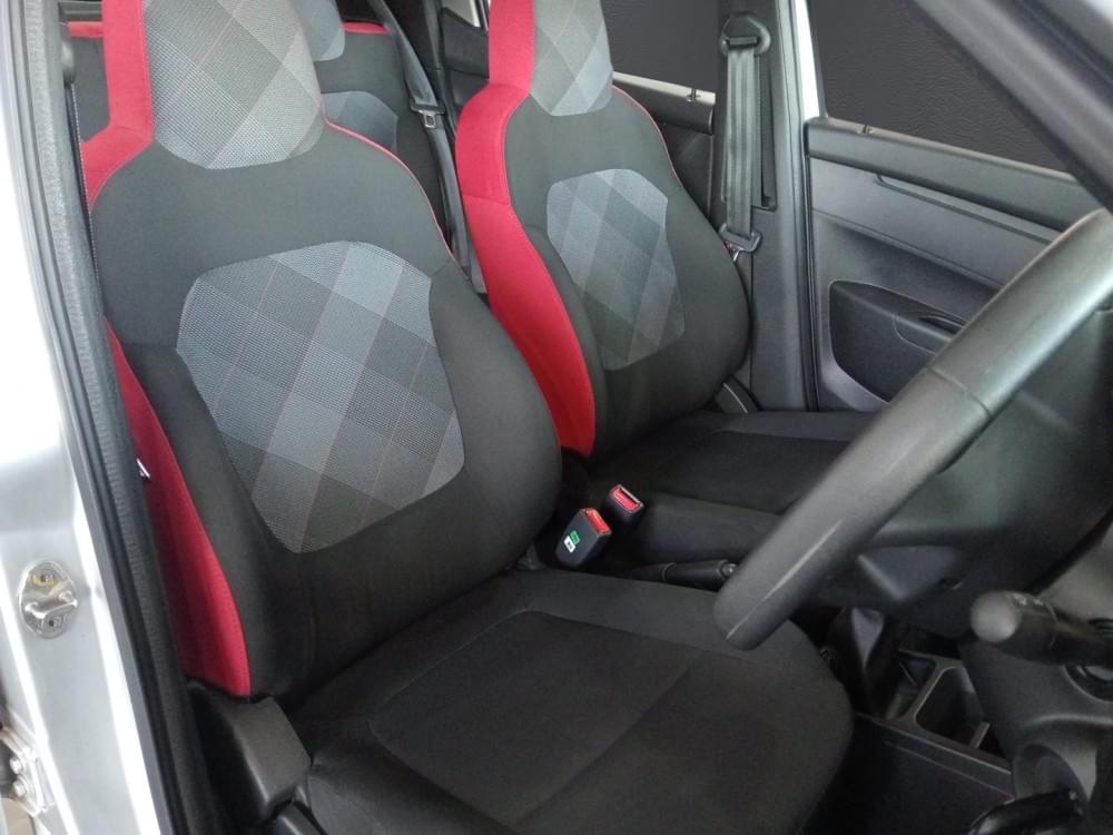 Renault N/A 1.0 Techno