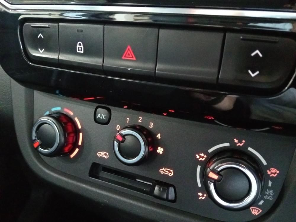 Renault N/A 1.0 Techno