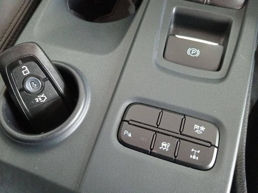 Ford Everest 2.0 Xlt 4X2 At