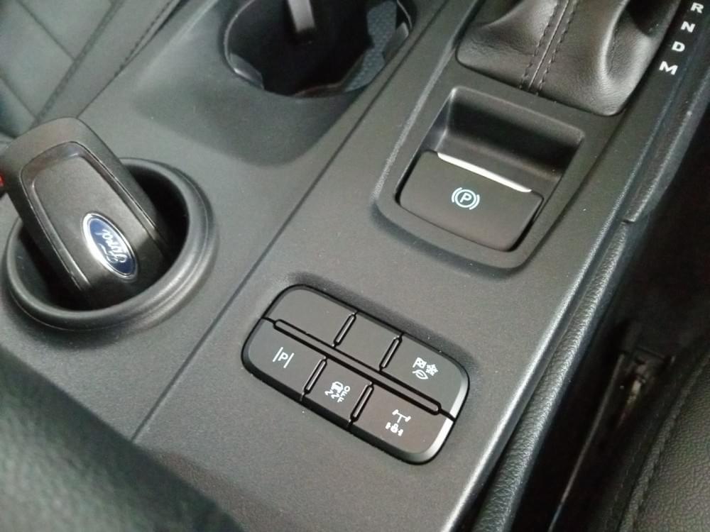 Ford Everest 2.0 Xlt 4X2 At